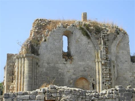  Il Monastero di San Nicola: Un Gioiello Bizantino in Terra Siberiana!