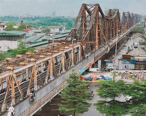 Il Ponte di Long Bien: Un capolavoro architettonico che collega la storia e il presente!