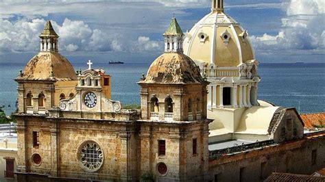 La Catedral de San Pedro Claver: Un gioiello architettonico e un rifugio spirituale a Cartagena!